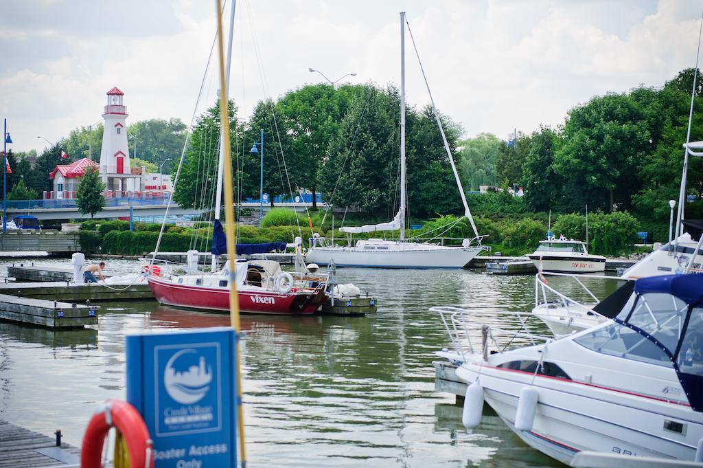 The Waterside Inn Mississauga Buitenkant foto